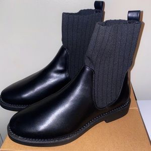 ASOS DESIGN Amanda chunky sock boots in black